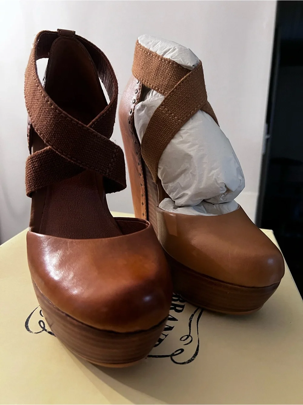 Lucky Brand LK-Nana Platform Wedges Vegan Leather